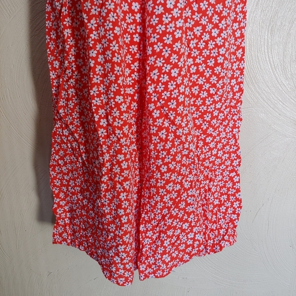 Old Navy Slim Tie Front Floral Print in Camo Red Jumpsuit Size Women Medium - Picture 6 of 12